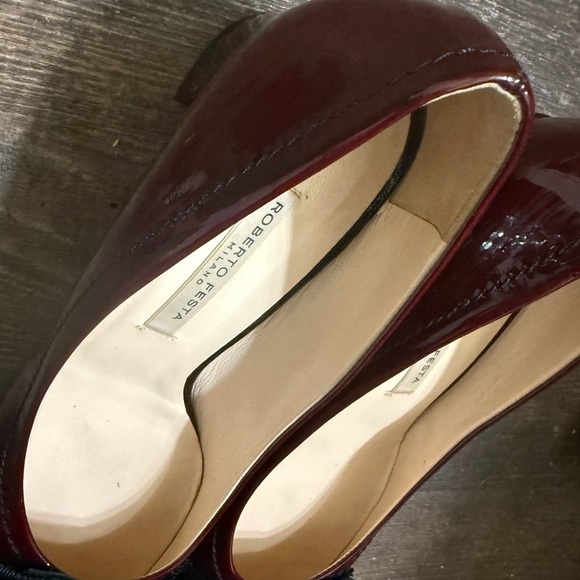 Roberto Festa size 39 (8.5) near new condition Burgundy and Black bow front heel - Picture 6 of 11